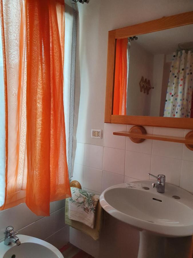 B&B Il Pettirosso Malonno Bagian luar foto