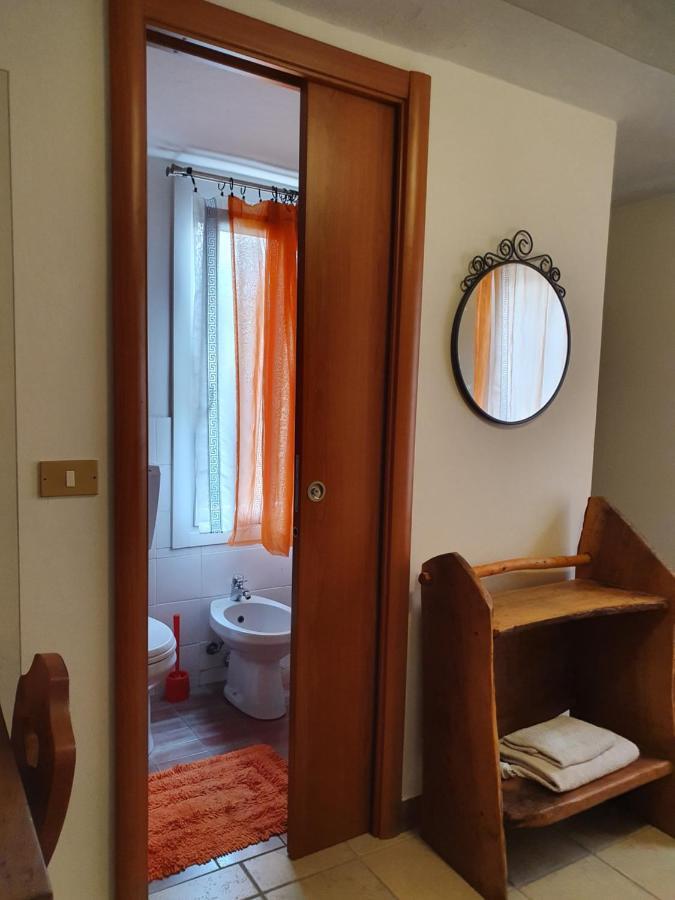 B&B Il Pettirosso Malonno Bagian luar foto