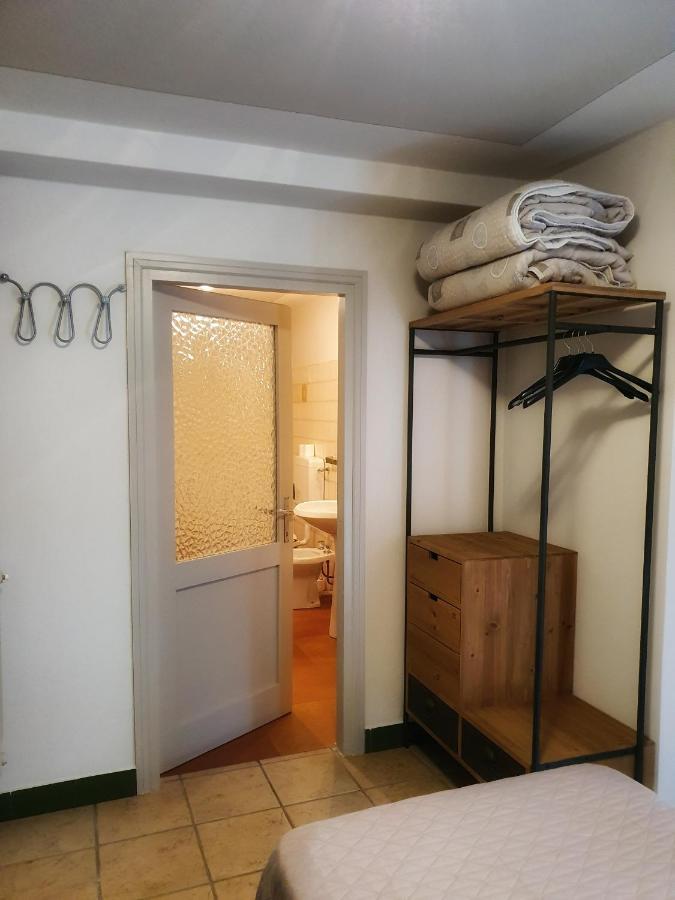 B&B Il Pettirosso Malonno Bagian luar foto