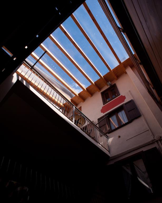B&B Il Pettirosso Malonno Bagian luar foto