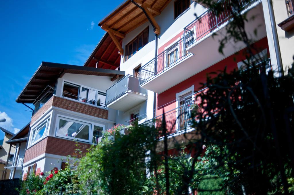 B&B Il Pettirosso Malonno Bagian luar foto