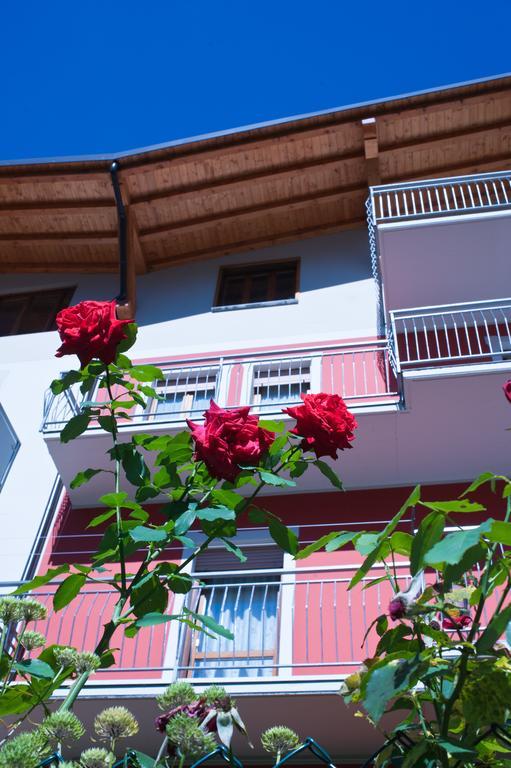B&B Il Pettirosso Malonno Bagian luar foto