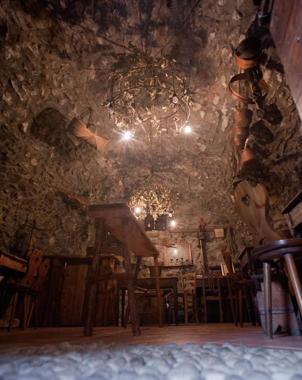 B&B Il Pettirosso Malonno Bagian luar foto